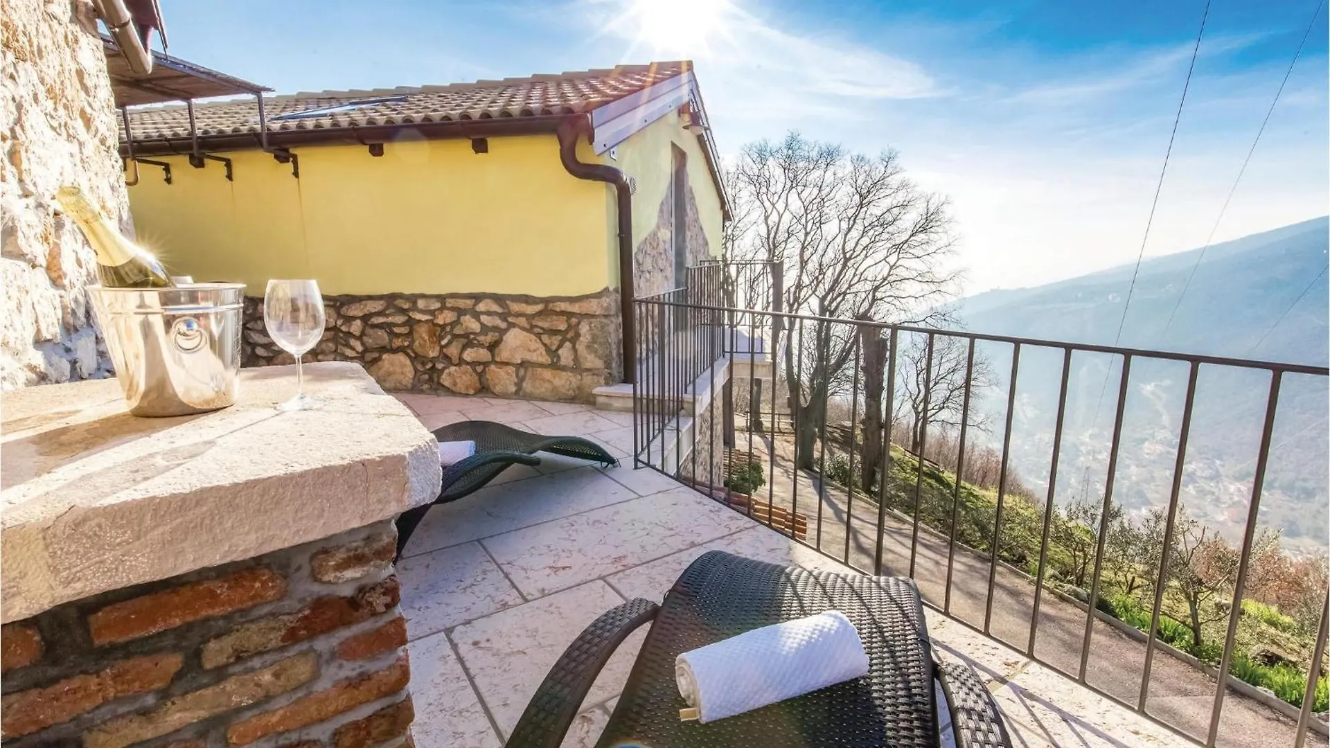 3 Bedroom Gorgeous Home In Mošćenička Draga