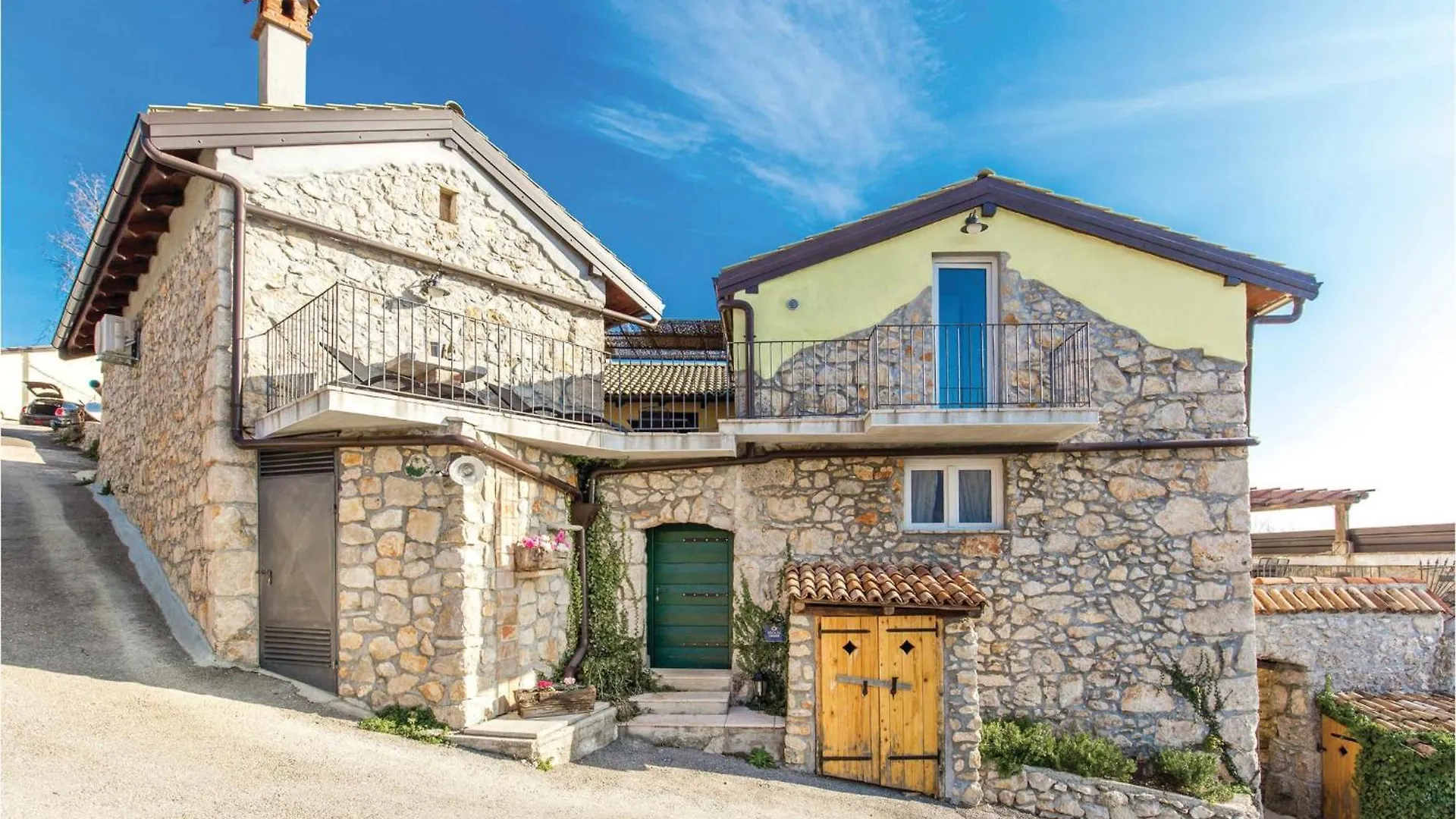 3 Bedroom Gorgeous Home In Moscenicka Draga Holiday home