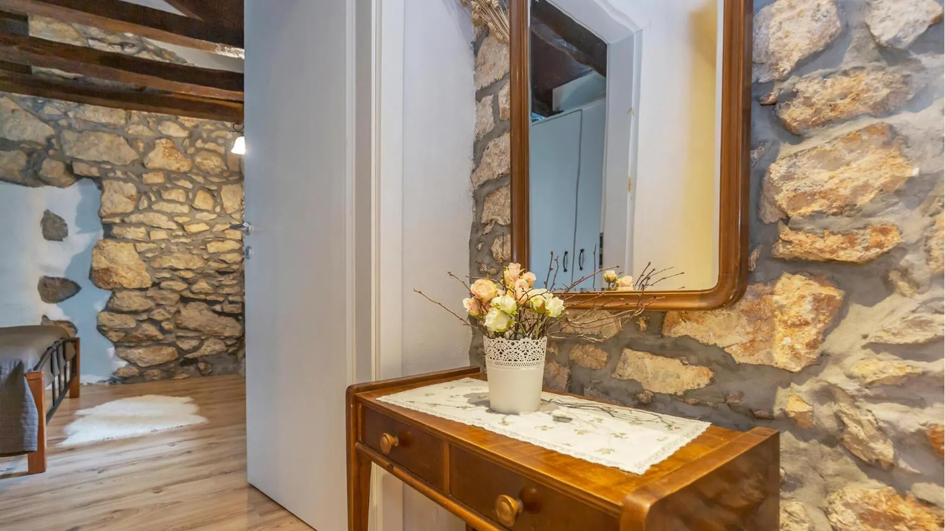 Semesterbostad 3 Bedroom Gorgeous Home In Mošćenička Draga