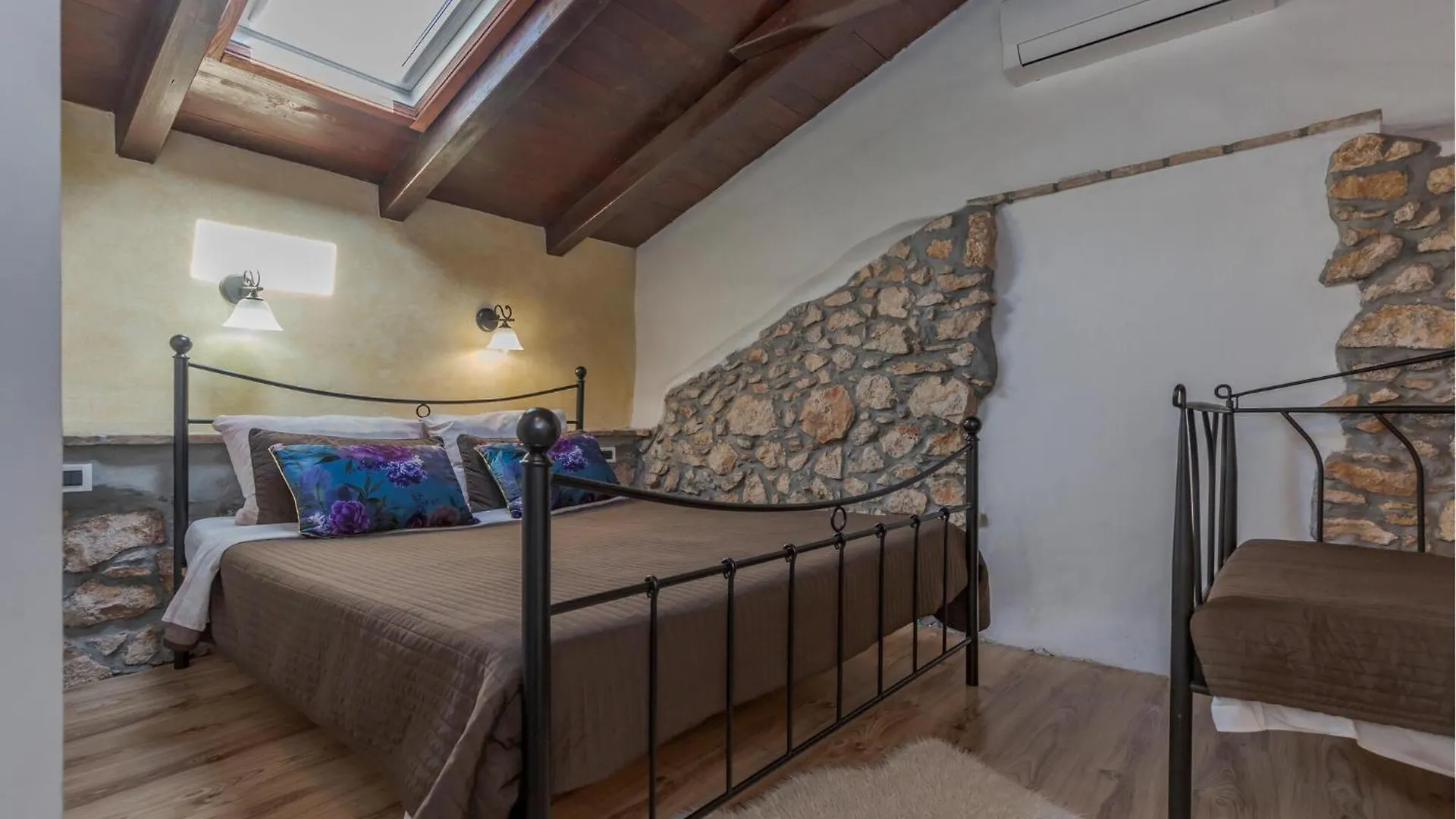 3 Bedroom Gorgeous Home In Mošćenička Draga Semesterbostad