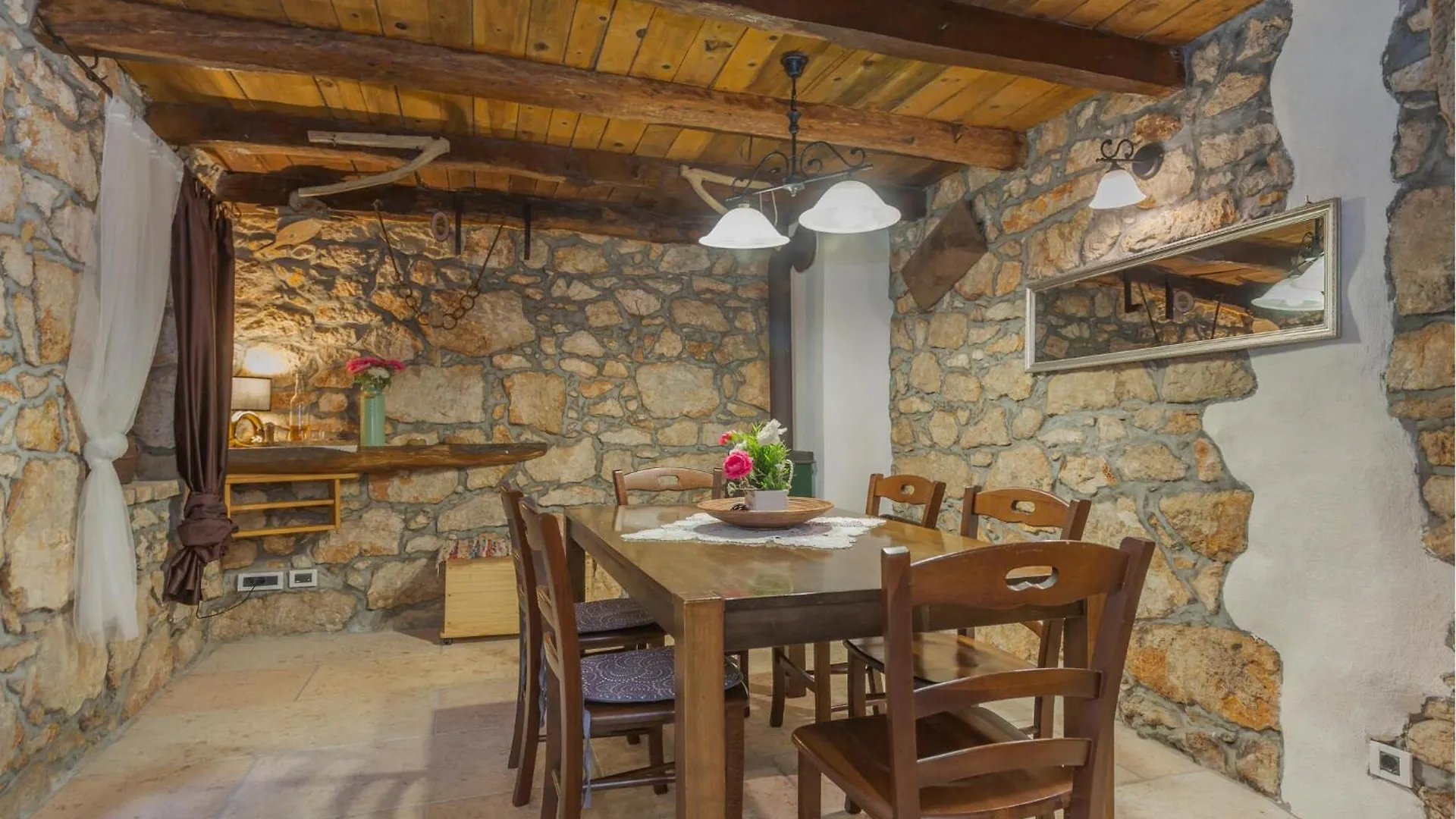 3 Bedroom Gorgeous Home In Moscenicka Draga Croatia
