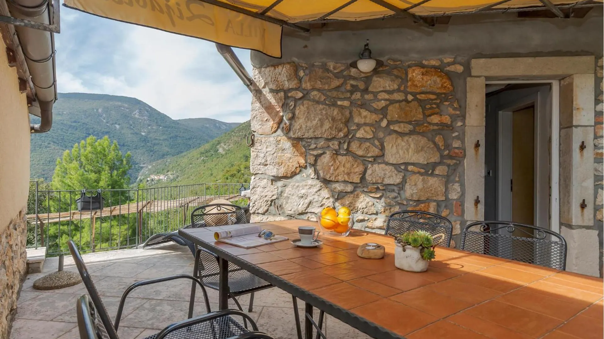 3 Bedroom Gorgeous Home In Moscenicka Draga Holiday home
